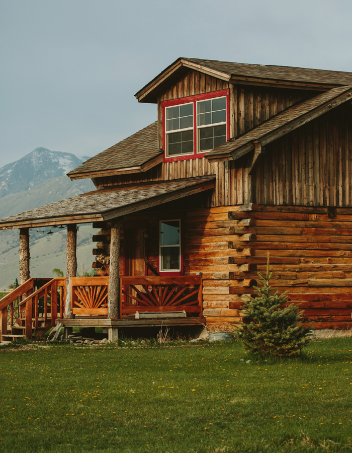 Lost Antler Cabin in Pray, Montana